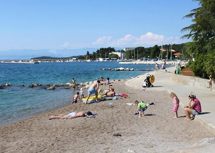 Lägenhet With A Parking Space Malinska, Krk - 19268 *